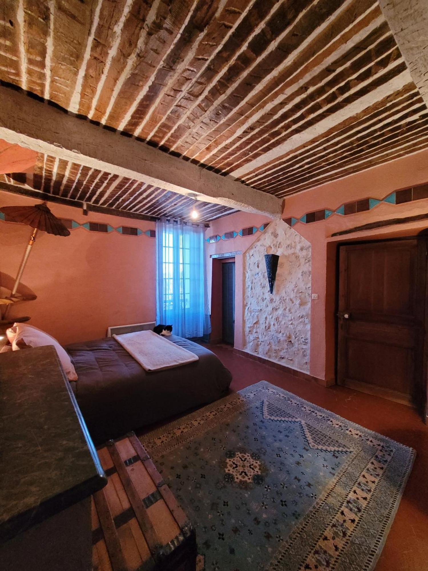 Au Puits De La Fontaine Hotel Tavernes Værelse billede