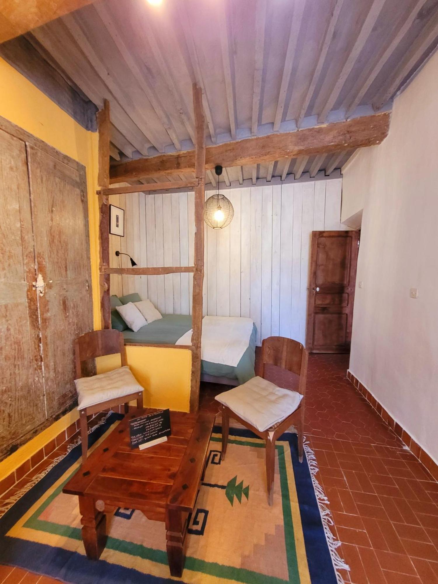 Au Puits De La Fontaine Hotel Tavernes Værelse billede